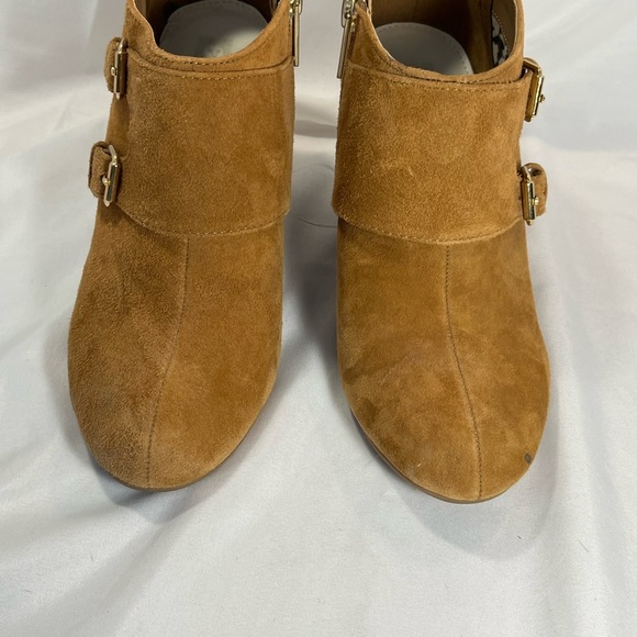 Anne Klein “AKTAYLOR” Caramel Wedge Booties - Picture 4 of 11